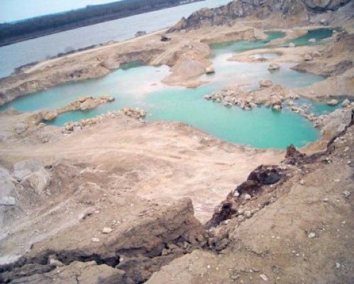 DEZASTRU ECOLOGIC. Miniera Medgidia SA, dată în judecată de Primăria Hârşova